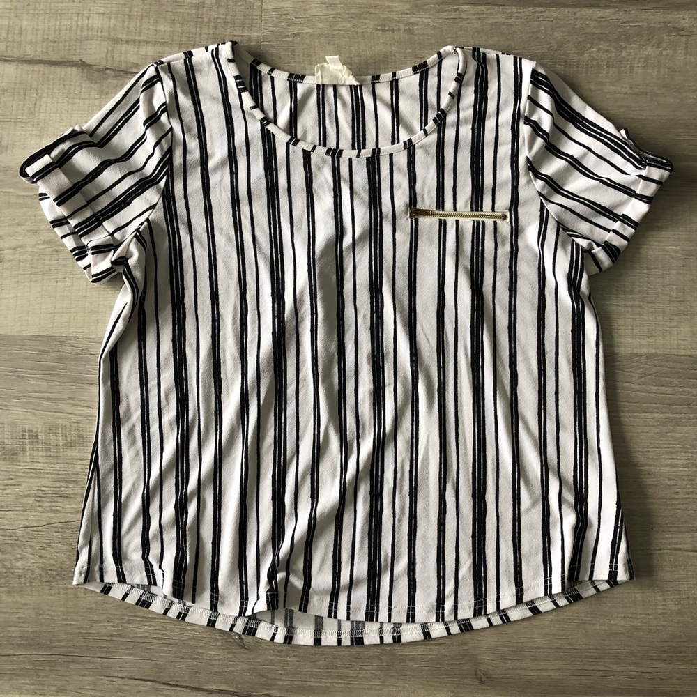 The Workshop Short Sleeve Blouse. Large